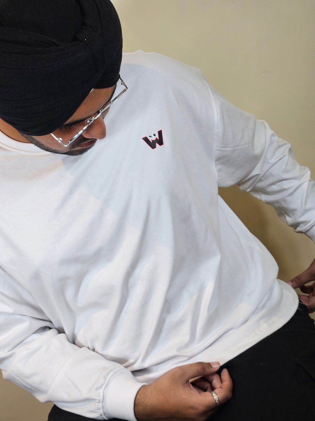 WONDER ORIGNALS : WHITE FULL SLEEVE PLAIN TSHIRT OVERSIZED TSHIRT 100%  COTTON